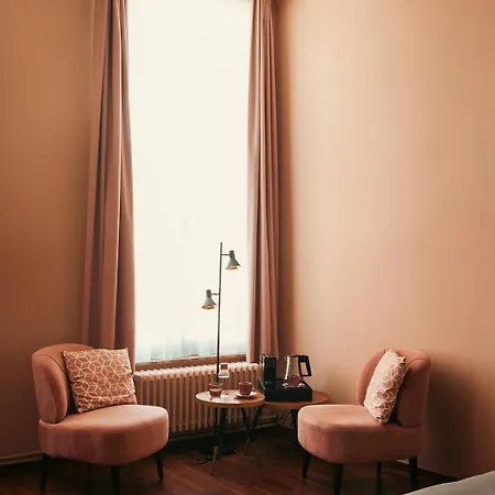 Bed & Breakfast Between 4*