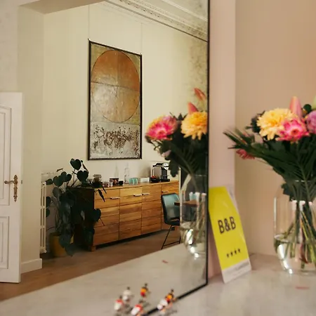 Between Bed & Breakfast 4*